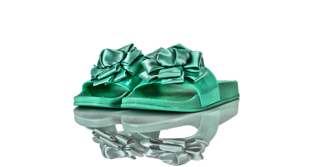 Badeschuhe Mint Lack Schleife