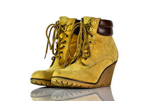 Stiefel Kurz Keilabsatz Sand Graceland