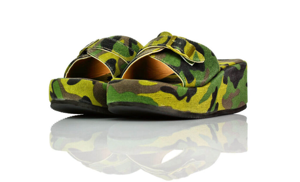 Pantoletten Plateau Keilabsatz Camouflage