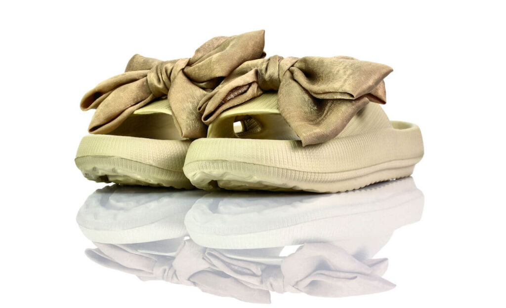 Badeschuhe Plateau Beige Schleife