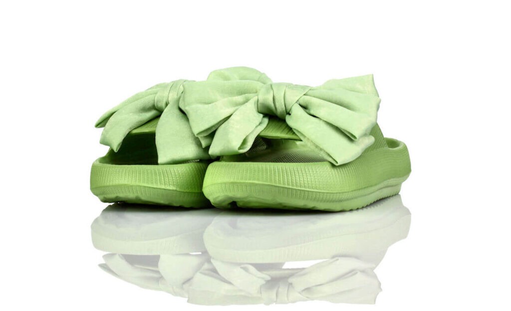 Badeschuhe Plateau Grün Schleife