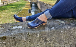 Clogs Sanita Blau Lack