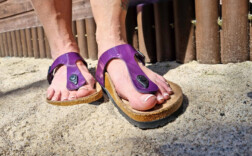 Birkenstock Gizeh Lack Lila